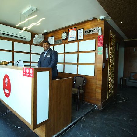 Oyo 8992 Hotel Kyra Ahmedabad Exterior foto